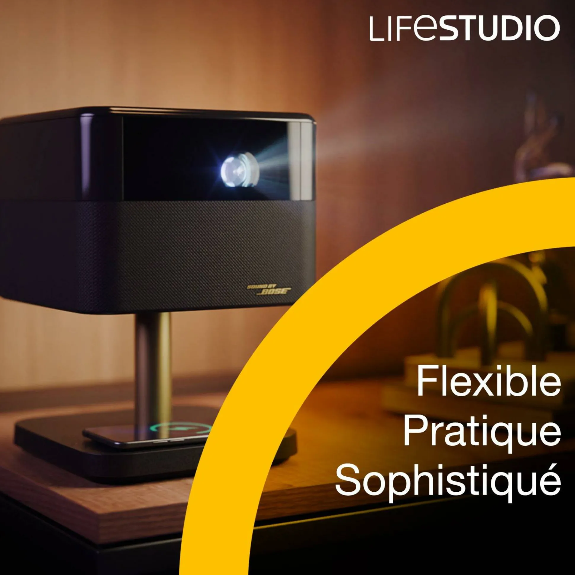 Epson Lifestudio Flex Plus EF-73, Projecteur Smart TV 4K PRO-UHD, portable, 1 000 lumens, Sound by Bose, Google TV, écran de 150 pouces