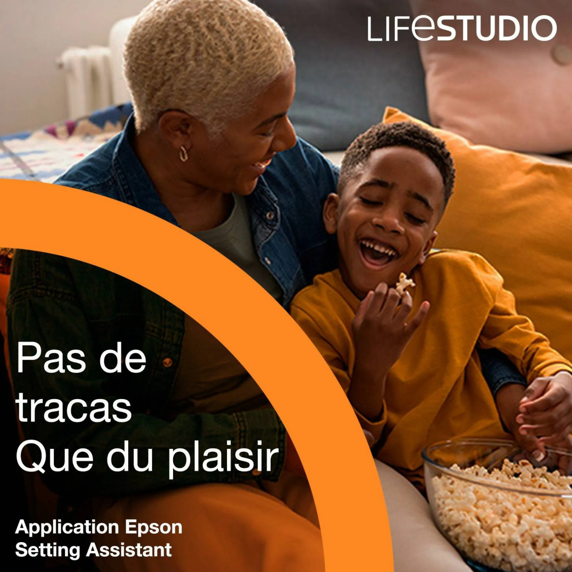 Epson Lifestudio Grand Plus EH-LS970W, Projecteur laser intelligent à ultracourte focale, Home cinéma 4K, 4 000 lumens, Sound by Bose, Google TV, écran de 150 pouces, garantie de 5 ans