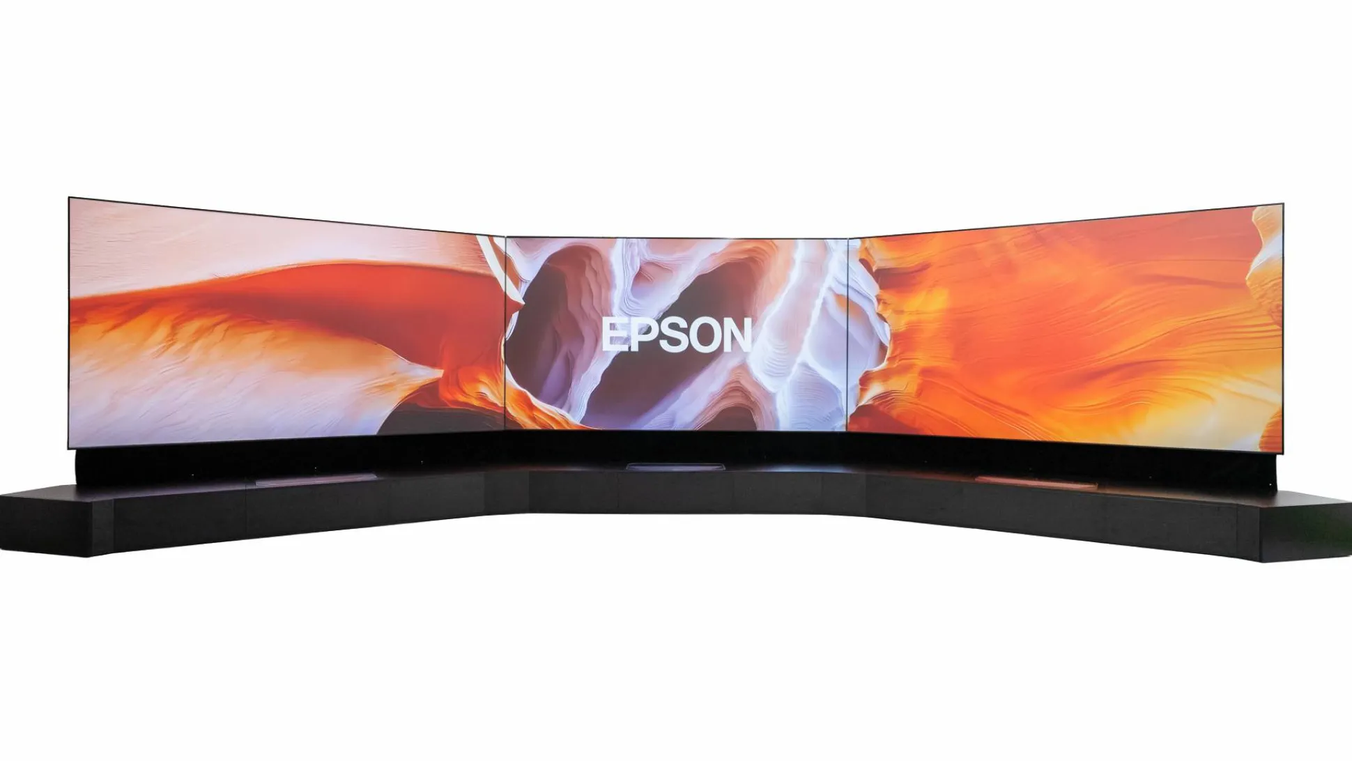 Immersive Pro Wall : une solution de présentation grand format, immersive, tout-en-un et flexible