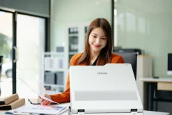 Scanner à plat A3 WorkForce DS-51000WN avec connexion réseau et Wi-Fi